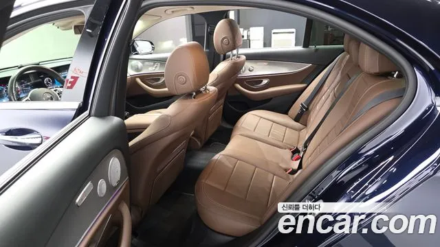 Mercedes-Benz E-Класс 2020 thumb 11