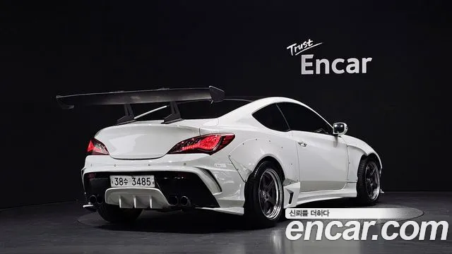 Hyundai Genesis 2011 thumb 2