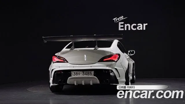 Hyundai Genesis 2011 thumb 4
