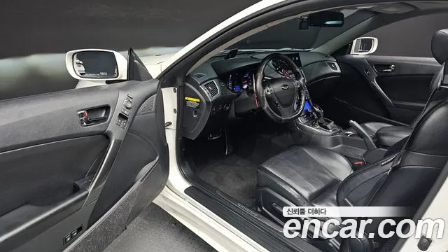 Hyundai Genesis 2011 thumb 10