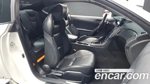 Hyundai Genesis 2011 thumb 11
