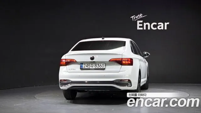 Volkswagen Jetta 2024 thumb 3