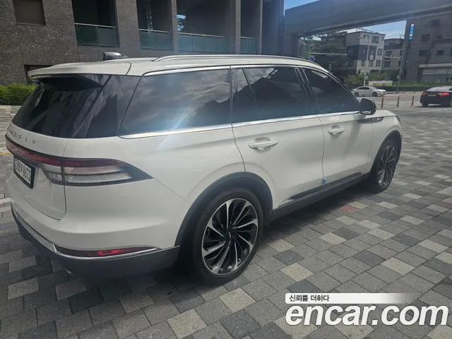Lincoln Aviator 2025 thumb 2