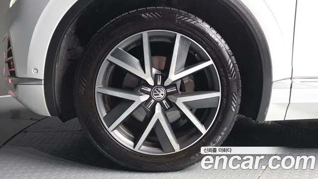 Volkswagen Touareg 2020 thumb 5