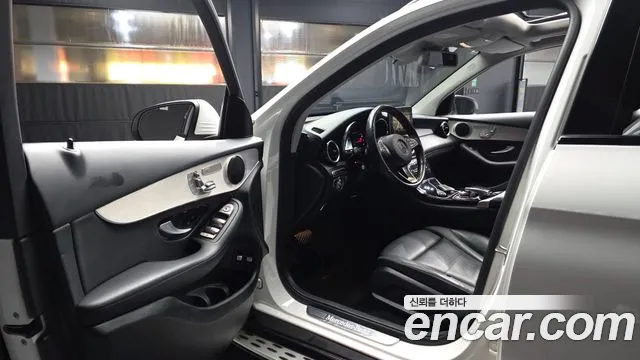 Mercedes-Benz GLC 2018 thumb 10