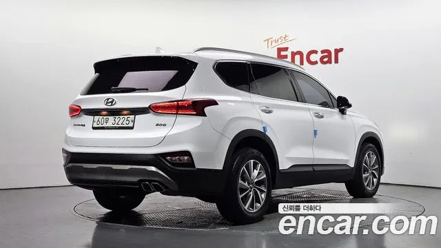 Hyundai Santa Fe 2018 thumb 2