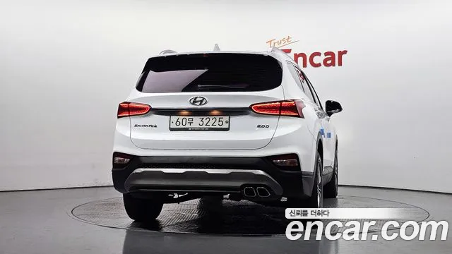 Hyundai Santa Fe 2018 thumb 4