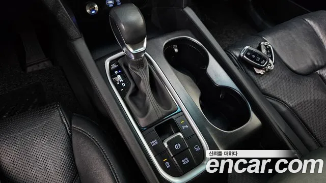 Hyundai Santa Fe 2018 thumb 9