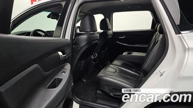 Hyundai Santa Fe 2018 thumb 11
