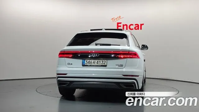 Audi Q8 2020 thumb 3