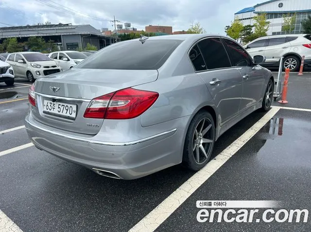 Hyundai Genesis 2013 thumb 5