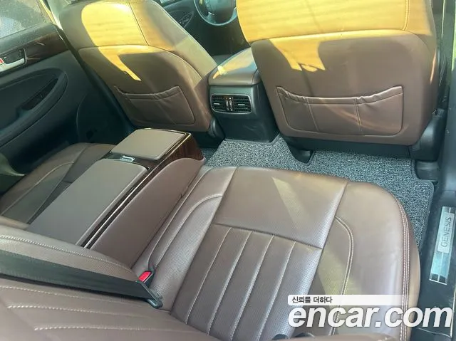 Hyundai Genesis 2013 thumb 9