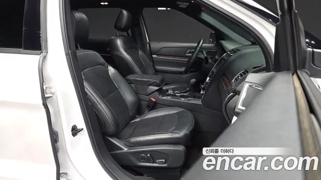 Ford Explorer 2018 thumb 11