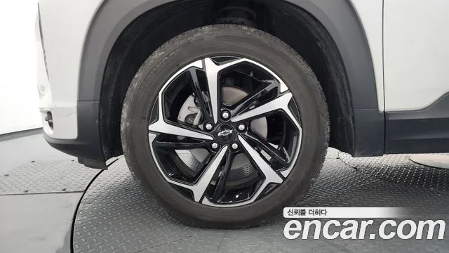 ChevroletGMDaewoo TrailBlazer 2021 thumb 5
