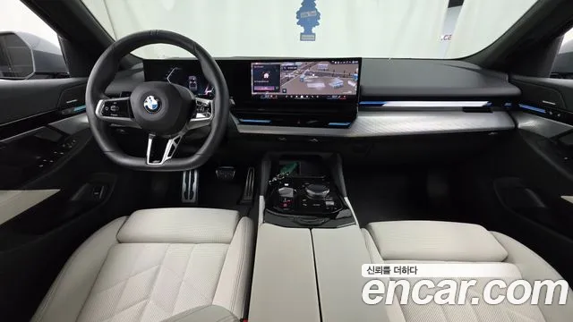 BMW 5-Series 2024 thumb 7
