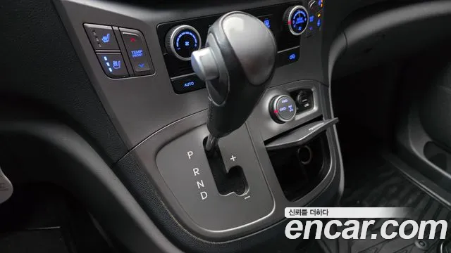 Hyundai Starex 2015 thumb 9