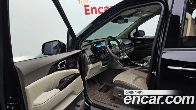 Kia Carnival 2021 thumb 10