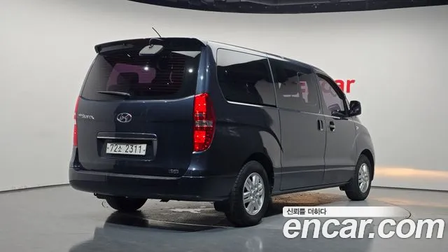 Hyundai Starex 2016 thumb 2