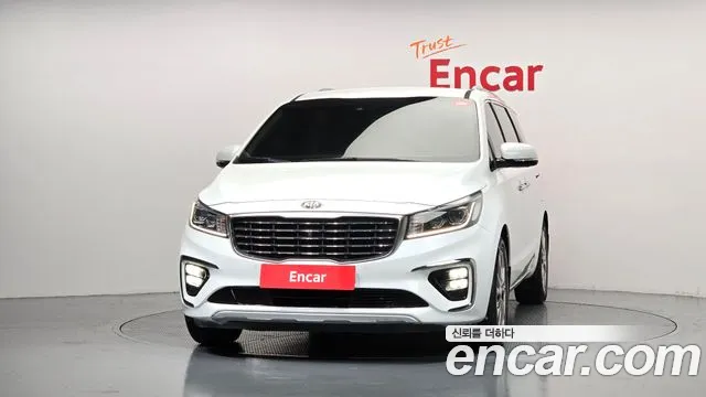 Kia Carnival 2018 thumb 3