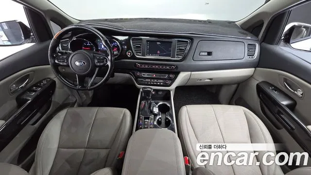 Kia Carnival 2018 thumb 7
