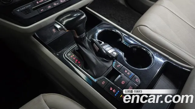 Kia Carnival 2018 thumb 9