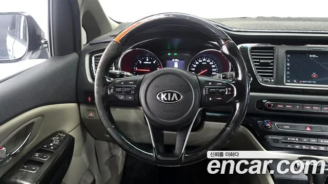 Kia Carnival 2018 thumb 12
