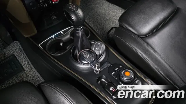 MINI Countryman 2019 thumb 9