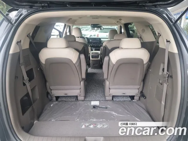 Kia Carnival 2023 thumb 9