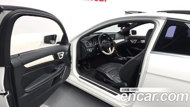 Mercedes-Benz C-Класс 2013 thumb 10