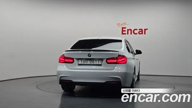 BMW 3-Series 2015 thumb 3