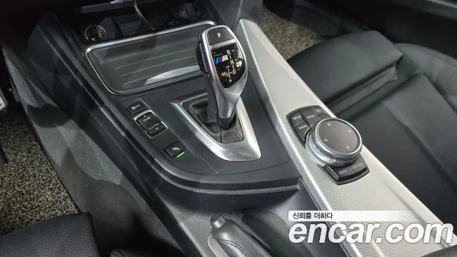 BMW 3-Series 2015 thumb 8