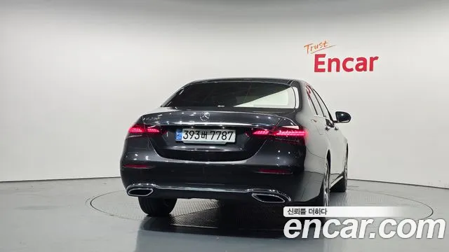 Mercedes-Benz E-Класс 2021 thumb 4