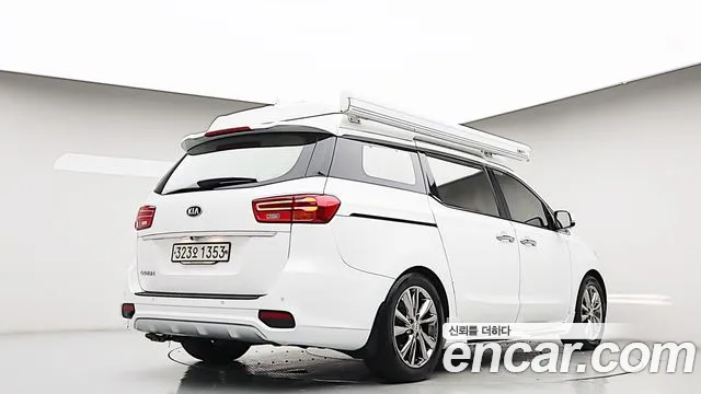 Kia Carnival 2019 thumb 4