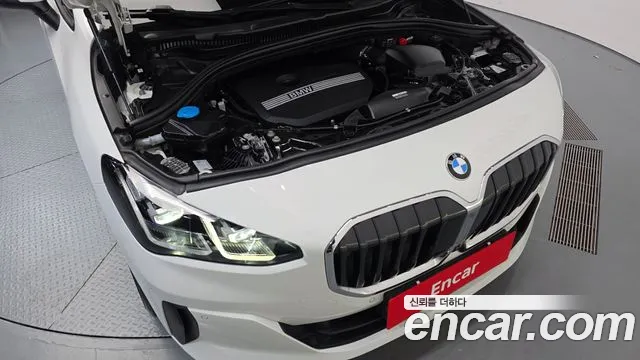 BMW 2-Series 2023 thumb 6