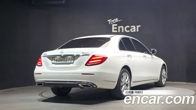 Mercedes-Benz E-Класс 2020 thumb 2