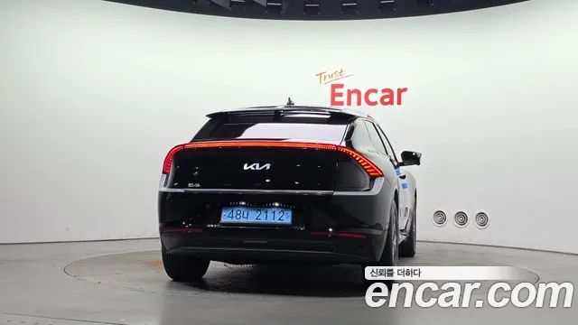 Kia EV6 2023 thumb 4