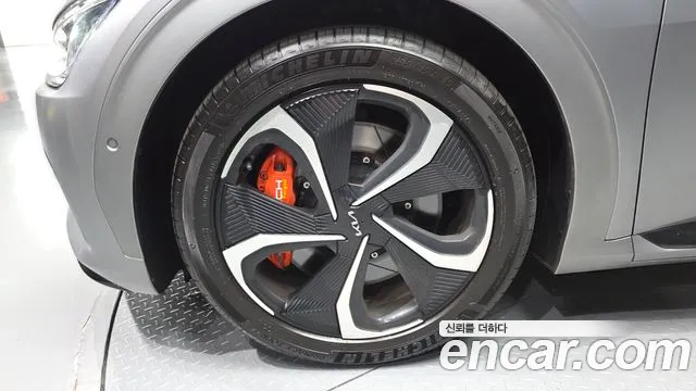 Kia EV6 2023 thumb 4
