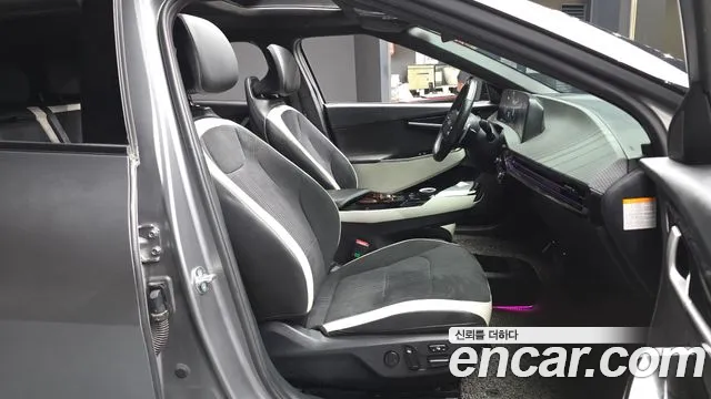 Kia EV6 2023 thumb 10