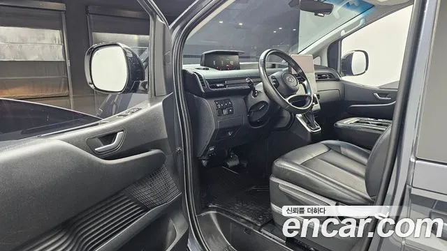 Hyundai Staria 2022 thumb 10