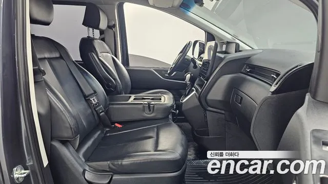 Hyundai Staria 2022 thumb 11