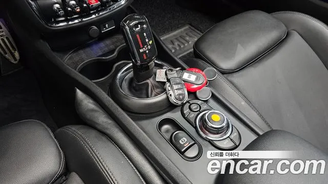 MINI Clubman 2020 thumb 9