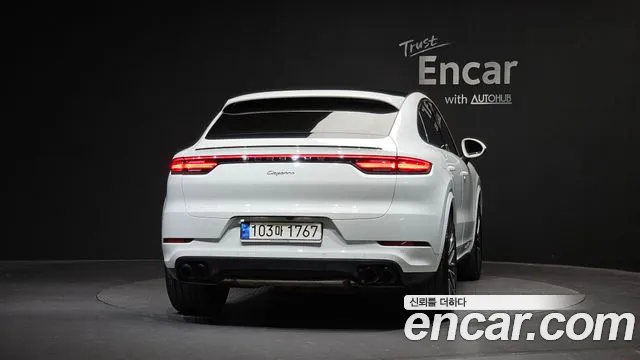 Porsche Cayenne 2021 thumb 4