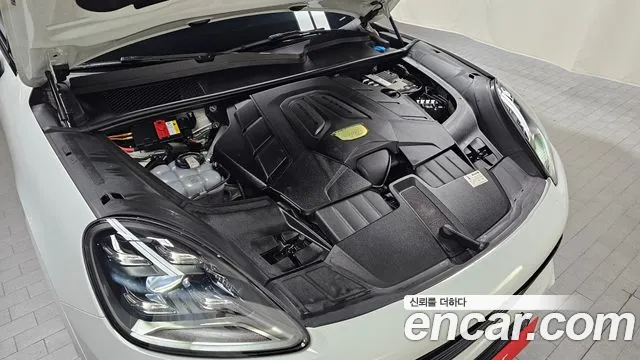 Porsche Cayenne 2021 thumb 6