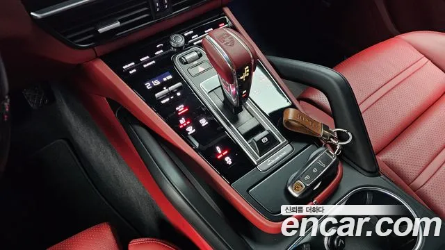 Porsche Cayenne 2021 thumb 9