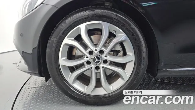 Mercedes-Benz C-Класс 2017 thumb 5