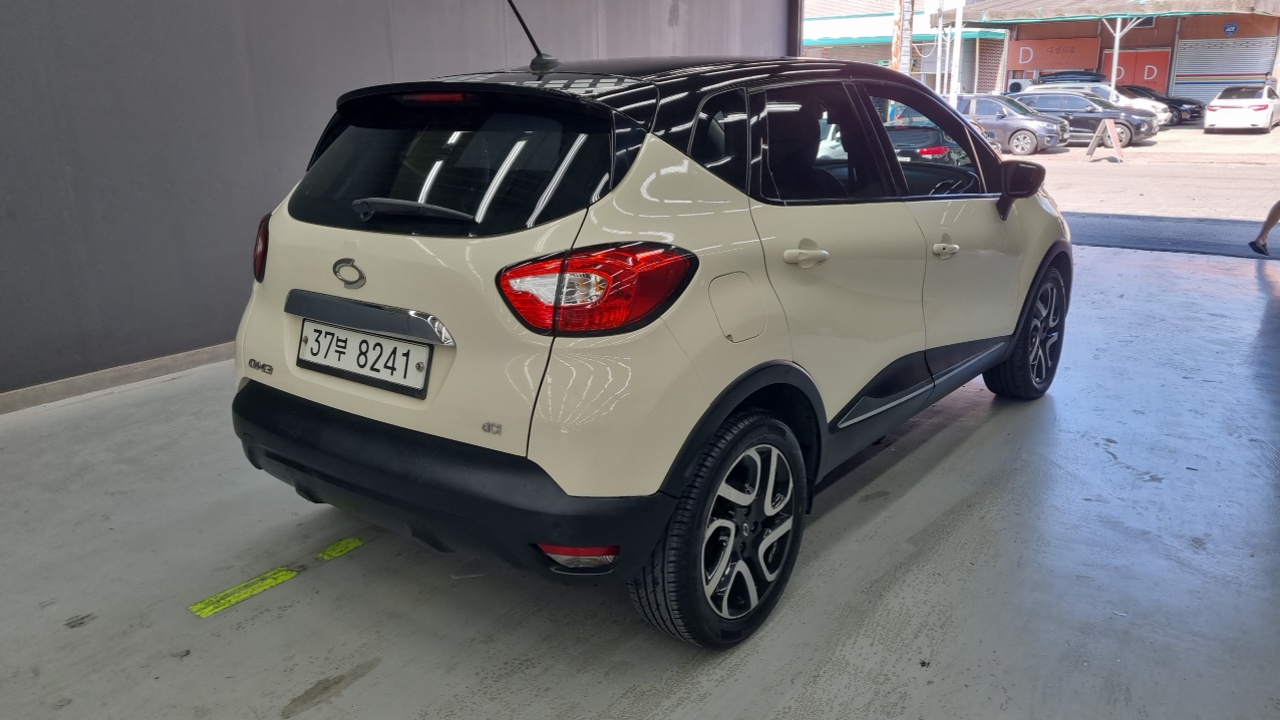 Renault-KoreaSamsung Captur 2014 thumb 2