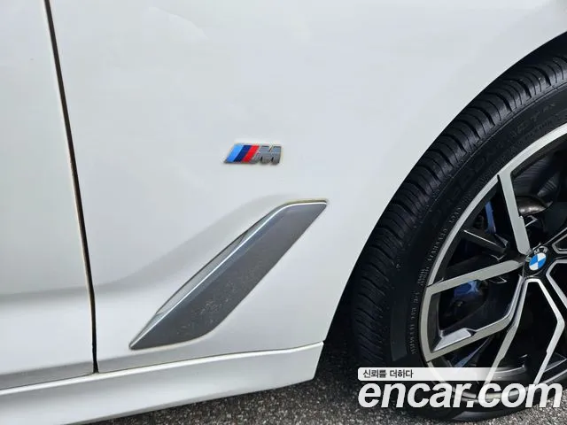 BMW 5-Series 2020 thumb 6