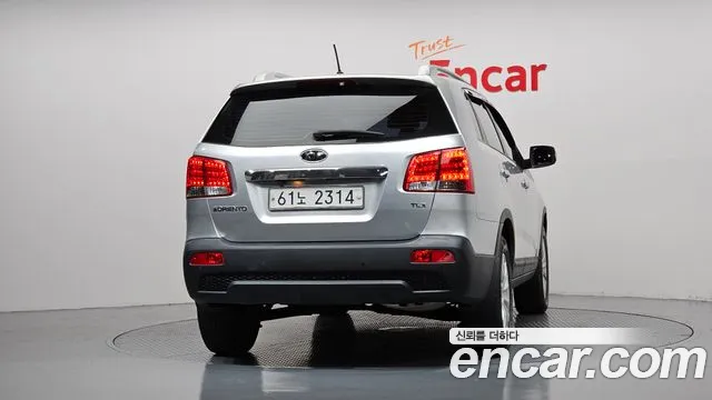 Kia Sorento 2010 thumb 4
