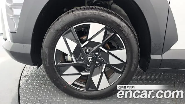Hyundai Kona 2025 thumb 5
