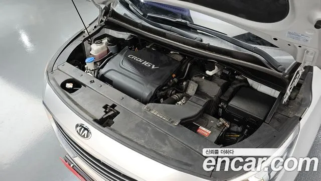 Kia Carnival 2016 thumb 6